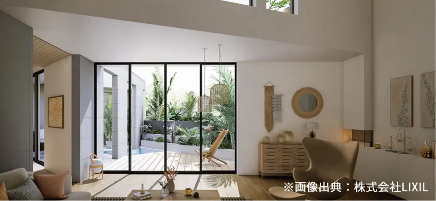 リビングに大きな窓を配置